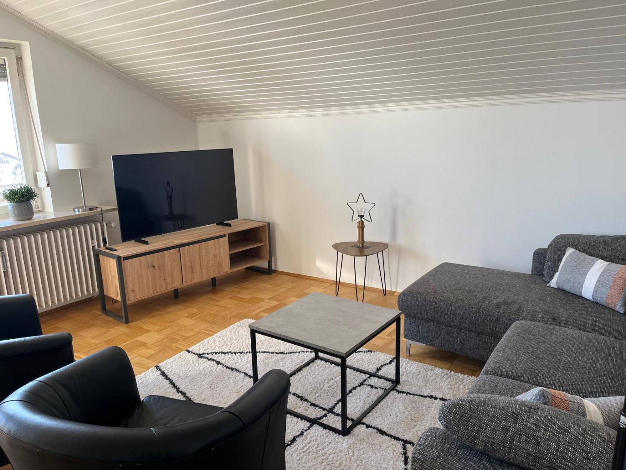 Helle, Ruhige Ferienwohnung Mit Balkon Bad Tölz Buitenkant foto