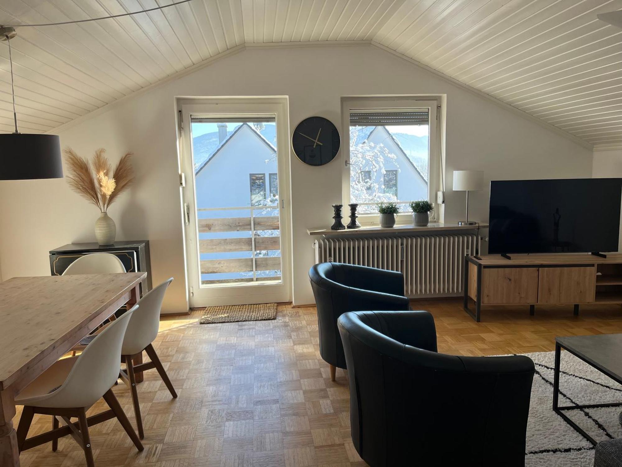 Helle, Ruhige Ferienwohnung Mit Balkon Bad Tölz Buitenkant foto