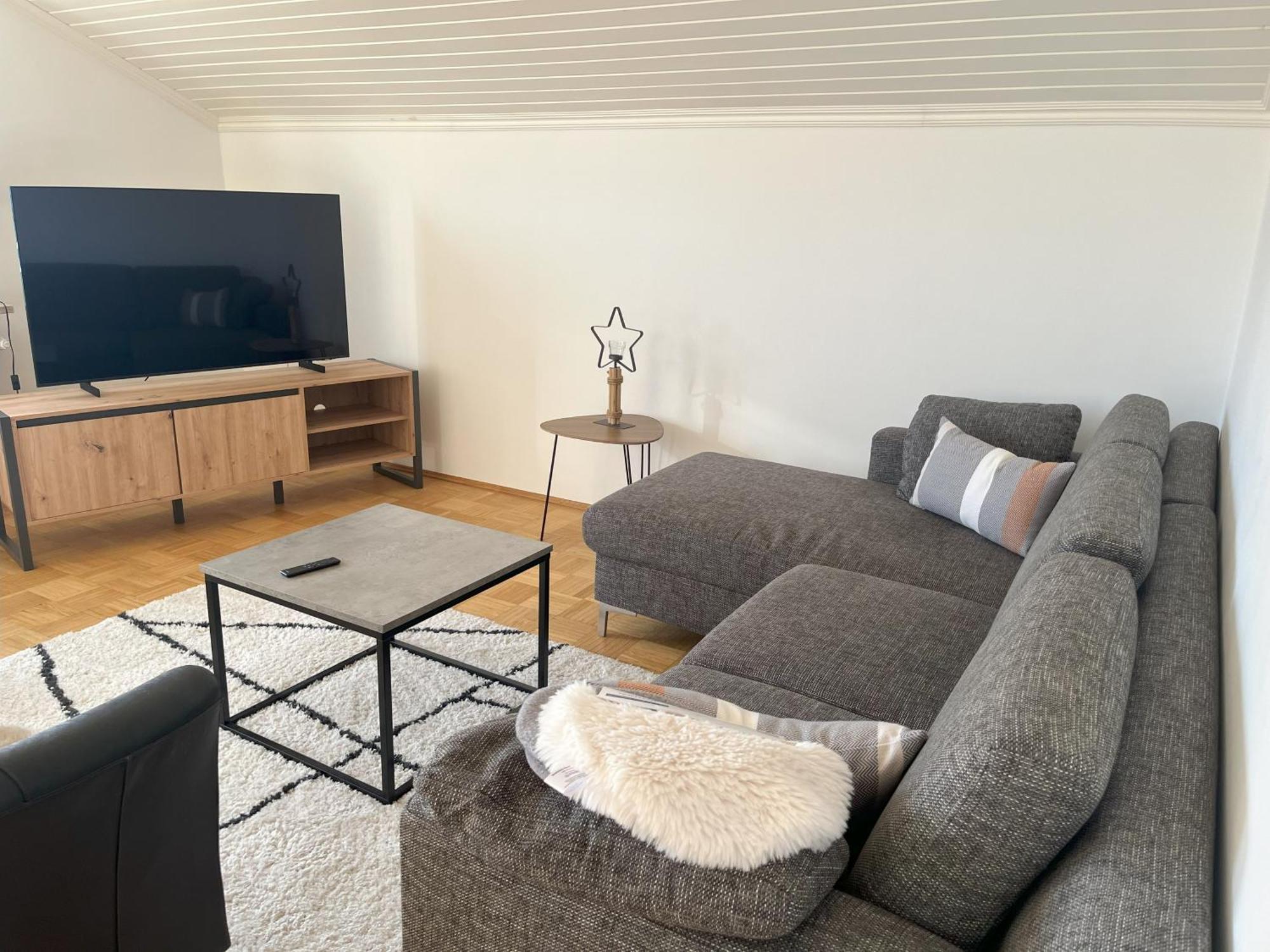 Helle, Ruhige Ferienwohnung Mit Balkon Bad Tölz Buitenkant foto